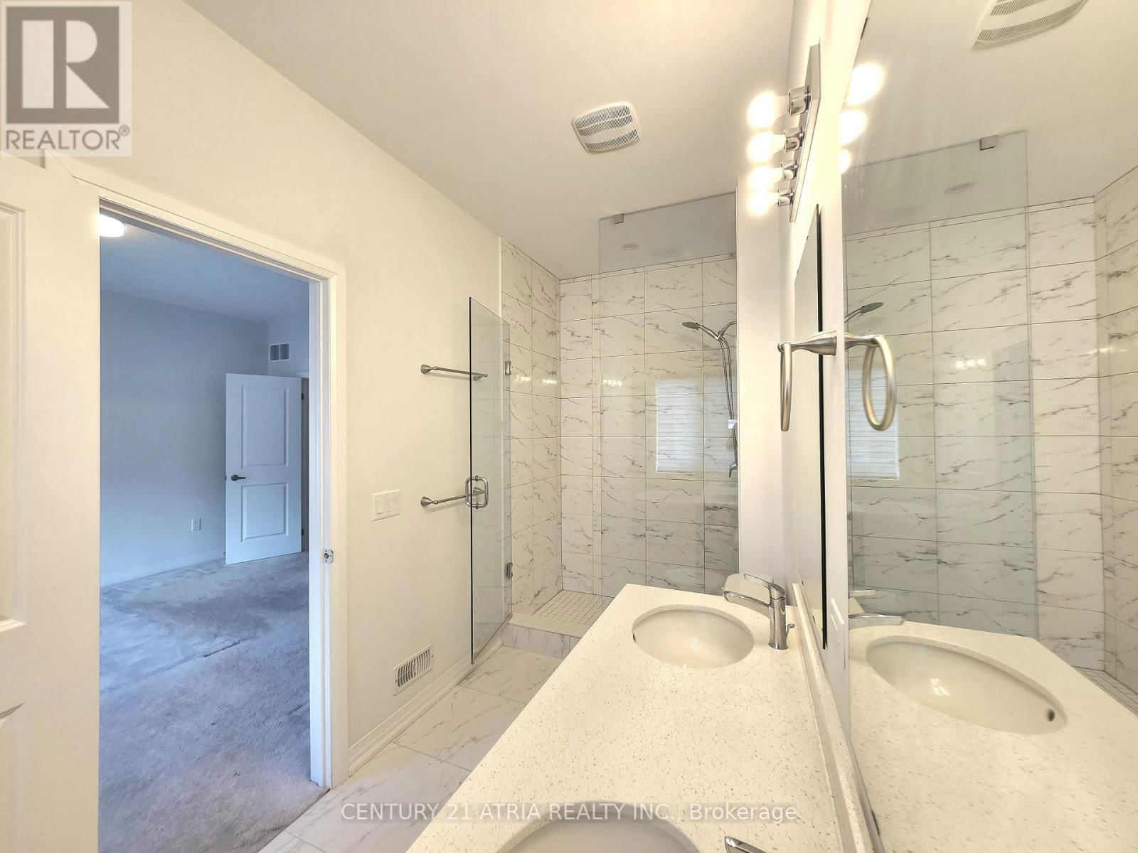 97 SCHMELTZER CRESCENT Image 18