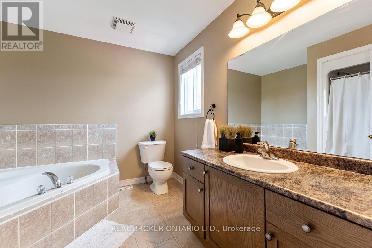 16 BUCHANAN DRIVE Image 20