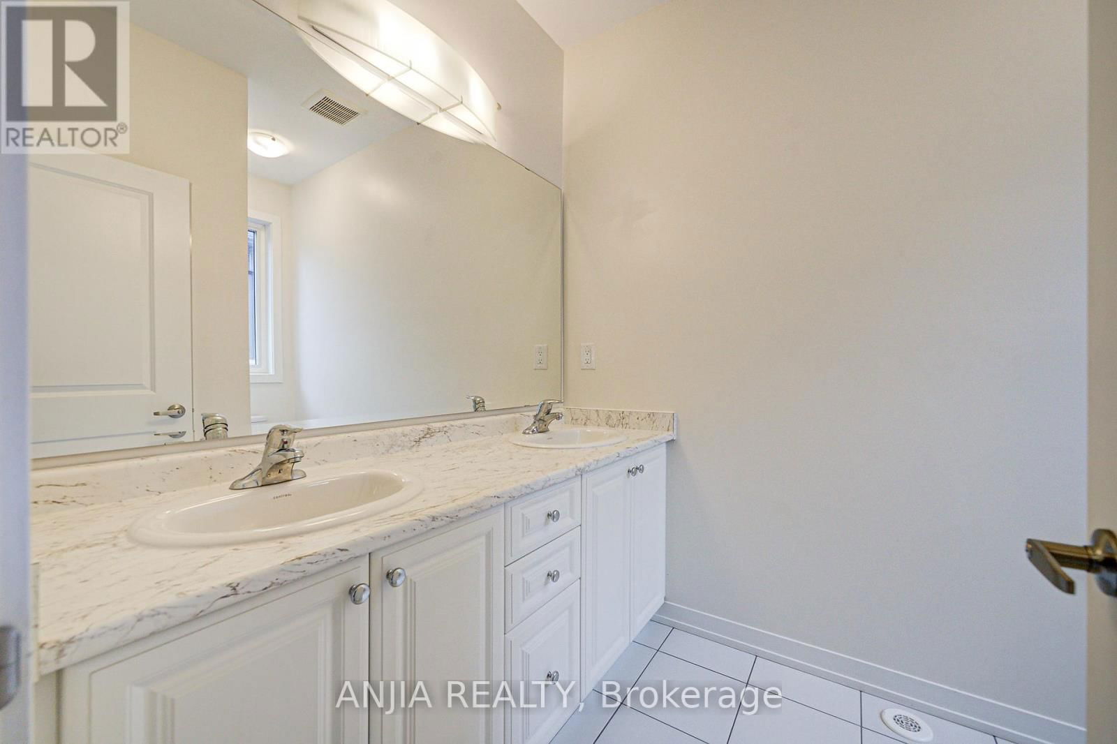 14 RILEY REED LANE Image 33