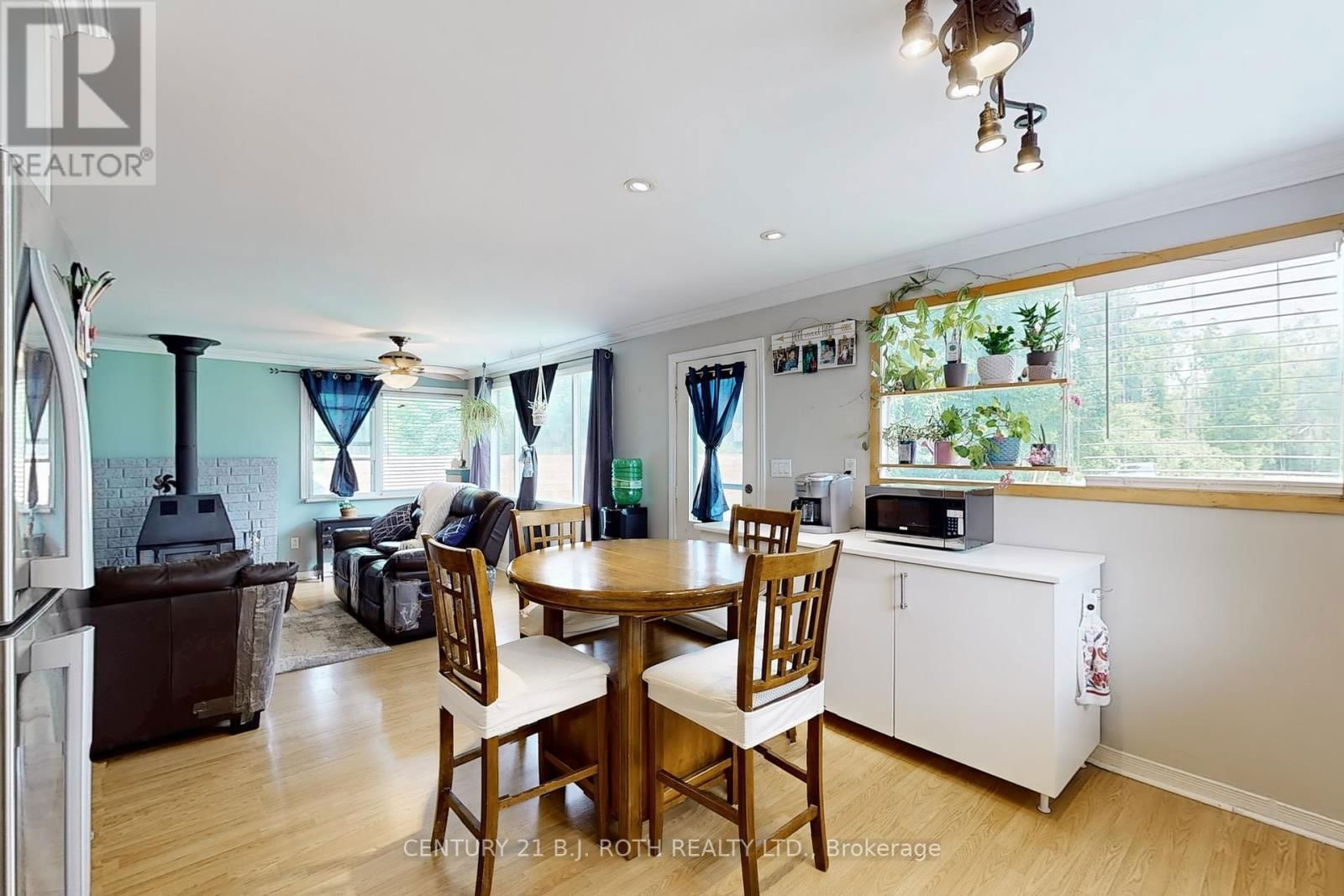 3948 ALDERLY AVENUE Image 10
