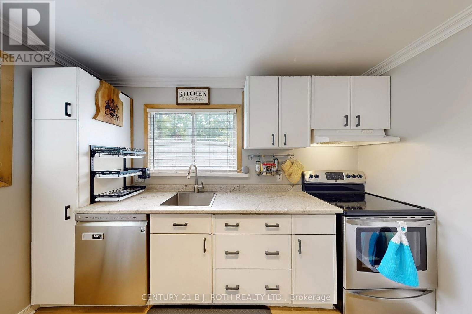 3948 ALDERLY AVENUE Image 15