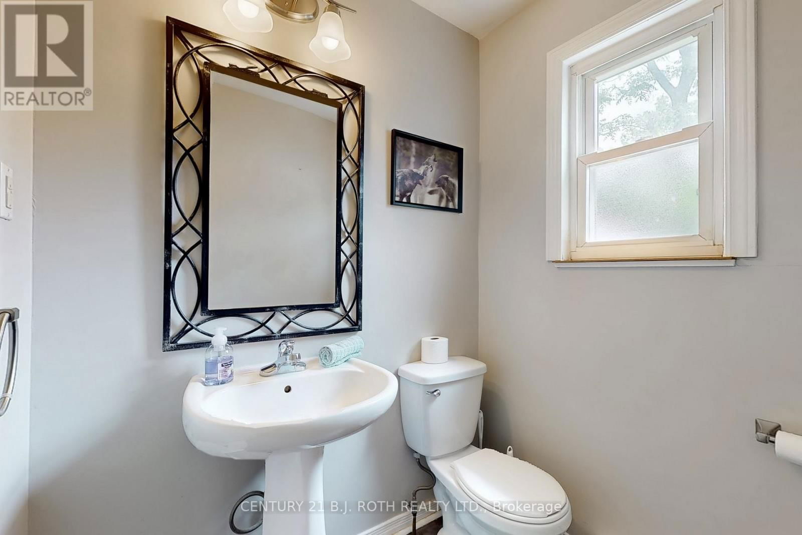 3948 ALDERLY AVENUE Image 17
