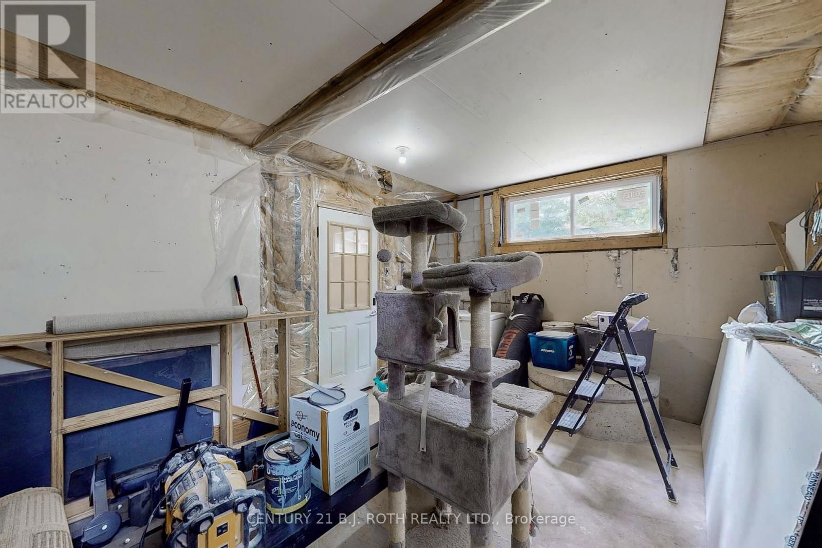 3948 ALDERLY AVENUE Image 30