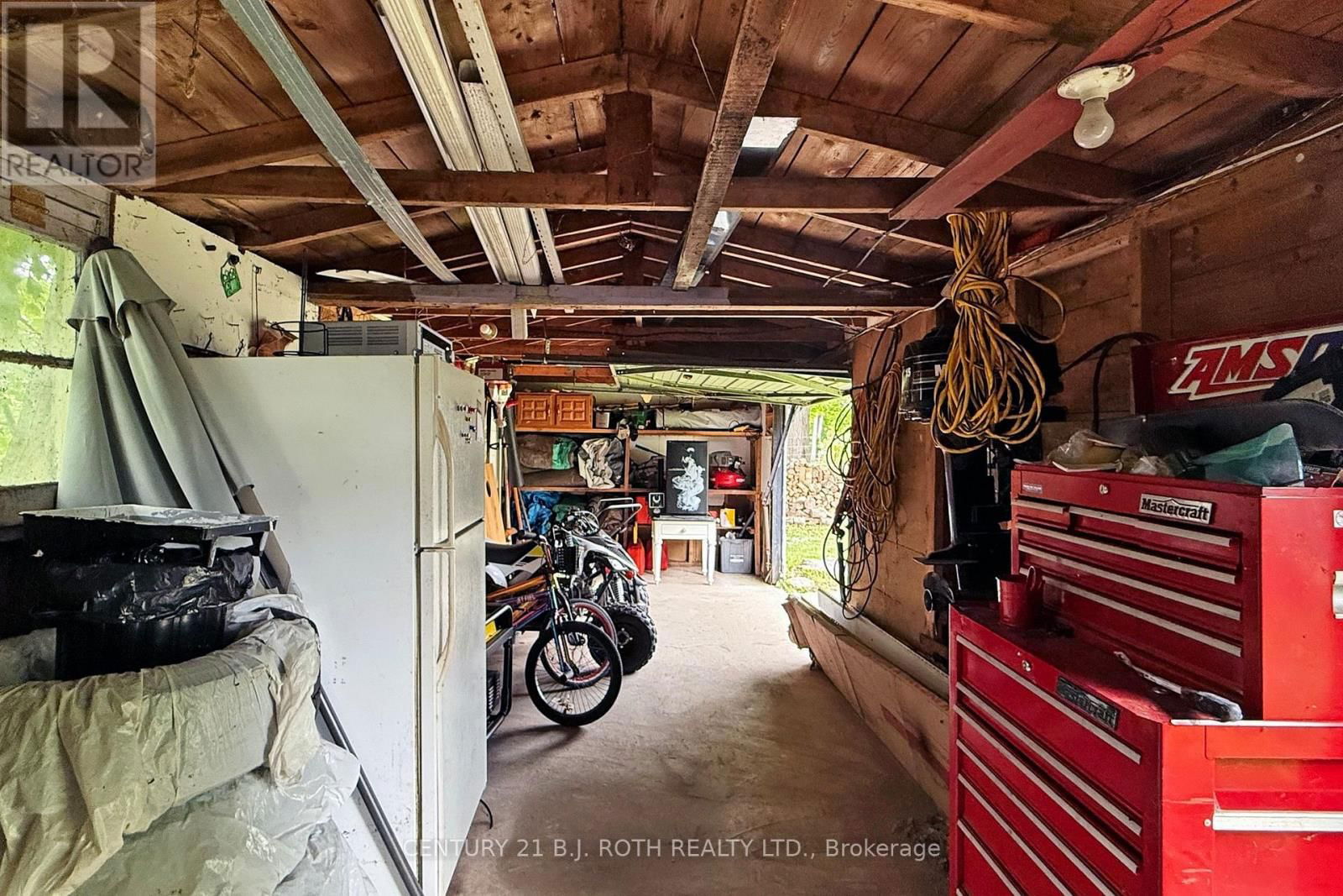 3948 ALDERLY AVENUE Image 31