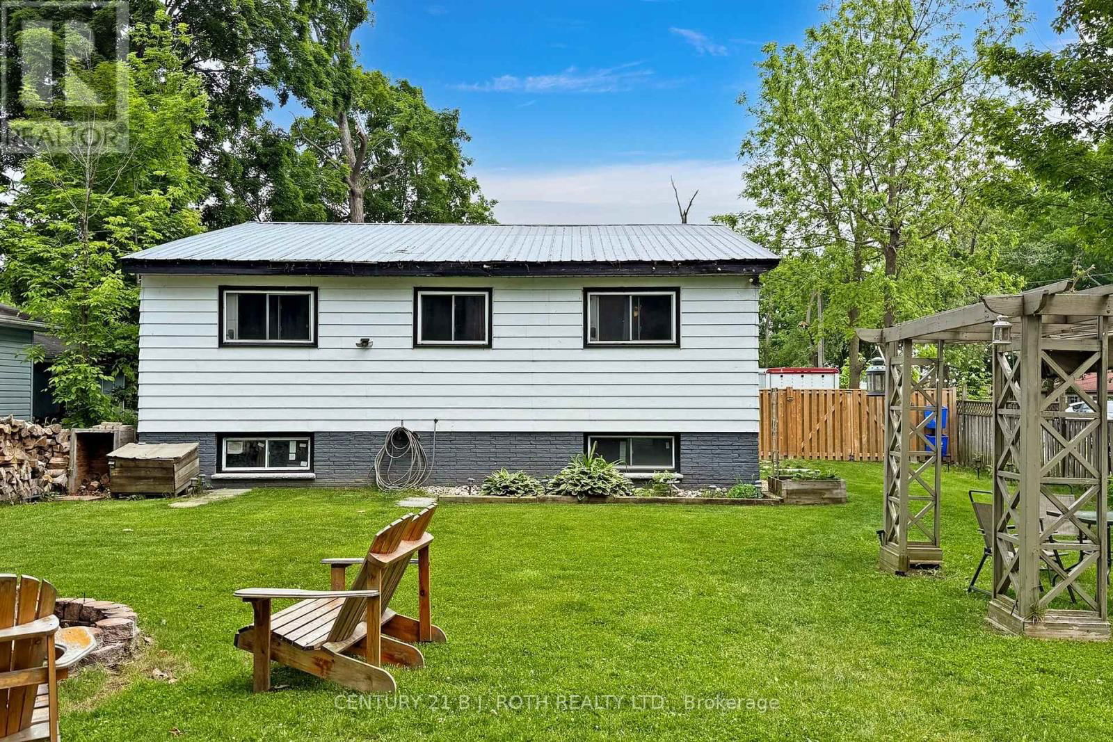 3948 ALDERLY AVENUE Image 36