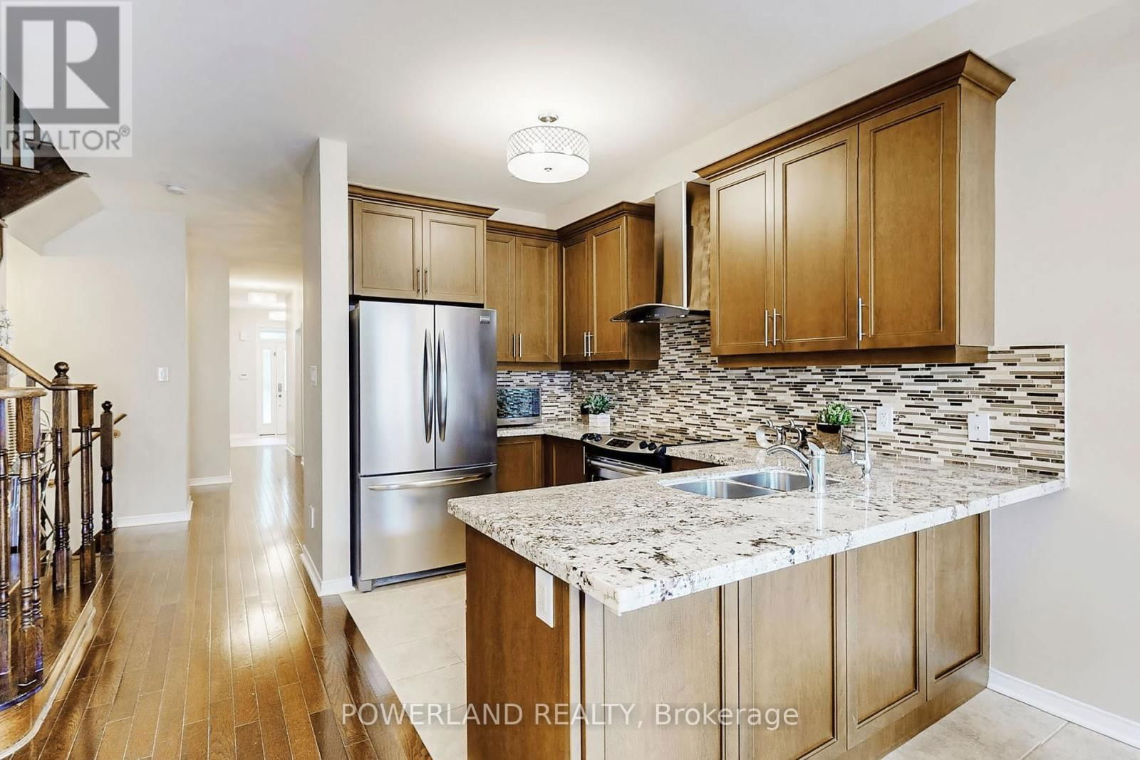 111 SPRUCE PINE CRESCENT Image 12