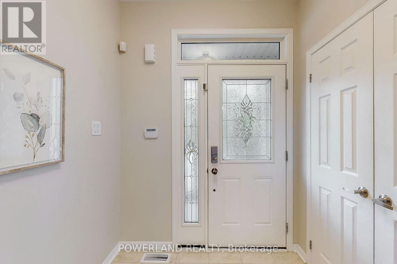 111 SPRUCE PINE CRESCENT Image 3