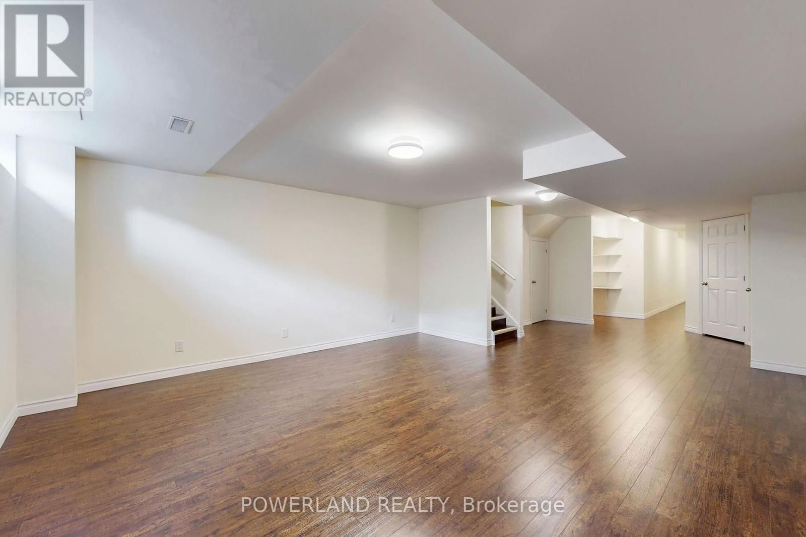 111 SPRUCE PINE CRESCENT Image 33