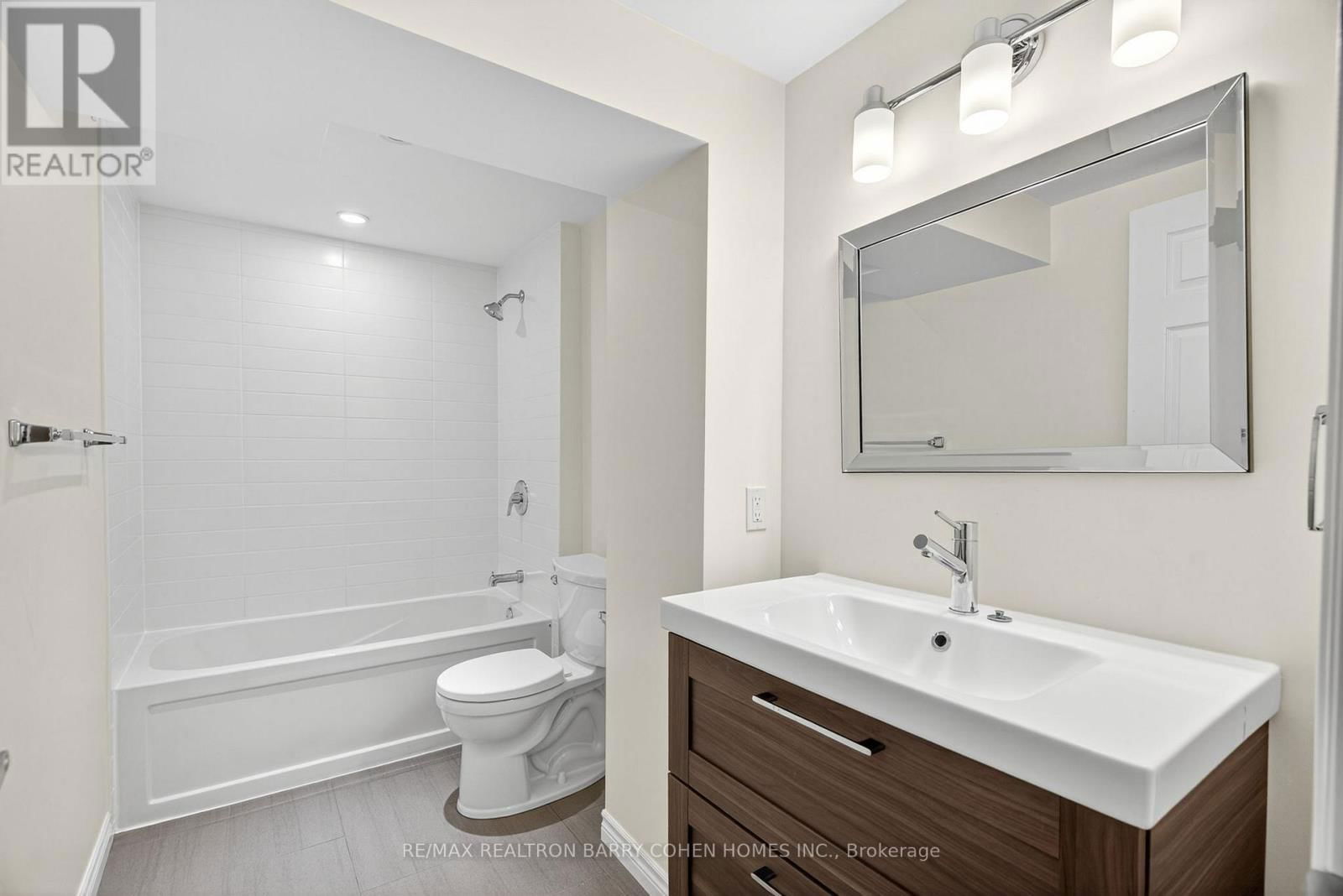 16 MORAINE RIDGE DRIVE Image 32