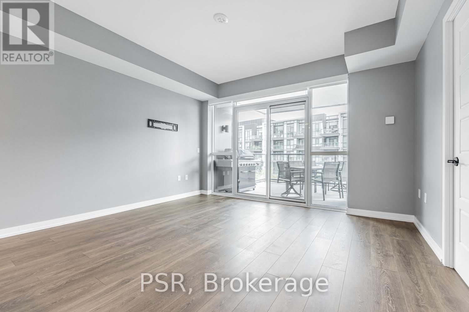 233 - 415 SEA RAY AVENUE Image 10
