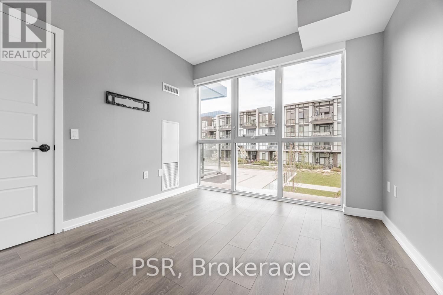 233 - 415 SEA RAY AVENUE Image 18