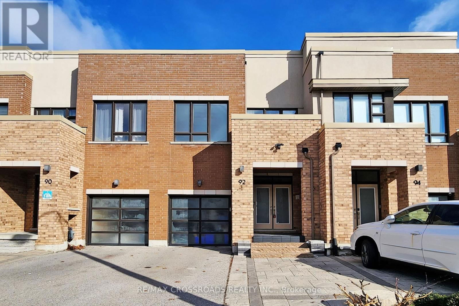 92 DARIOLE DRIVE Image 1