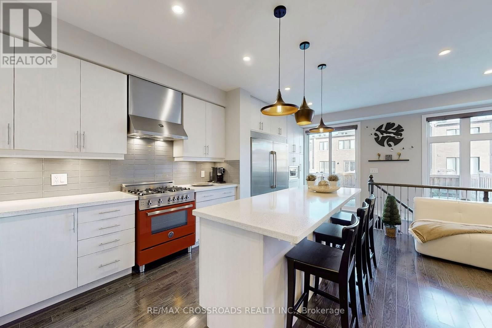 92 DARIOLE DRIVE Image 10