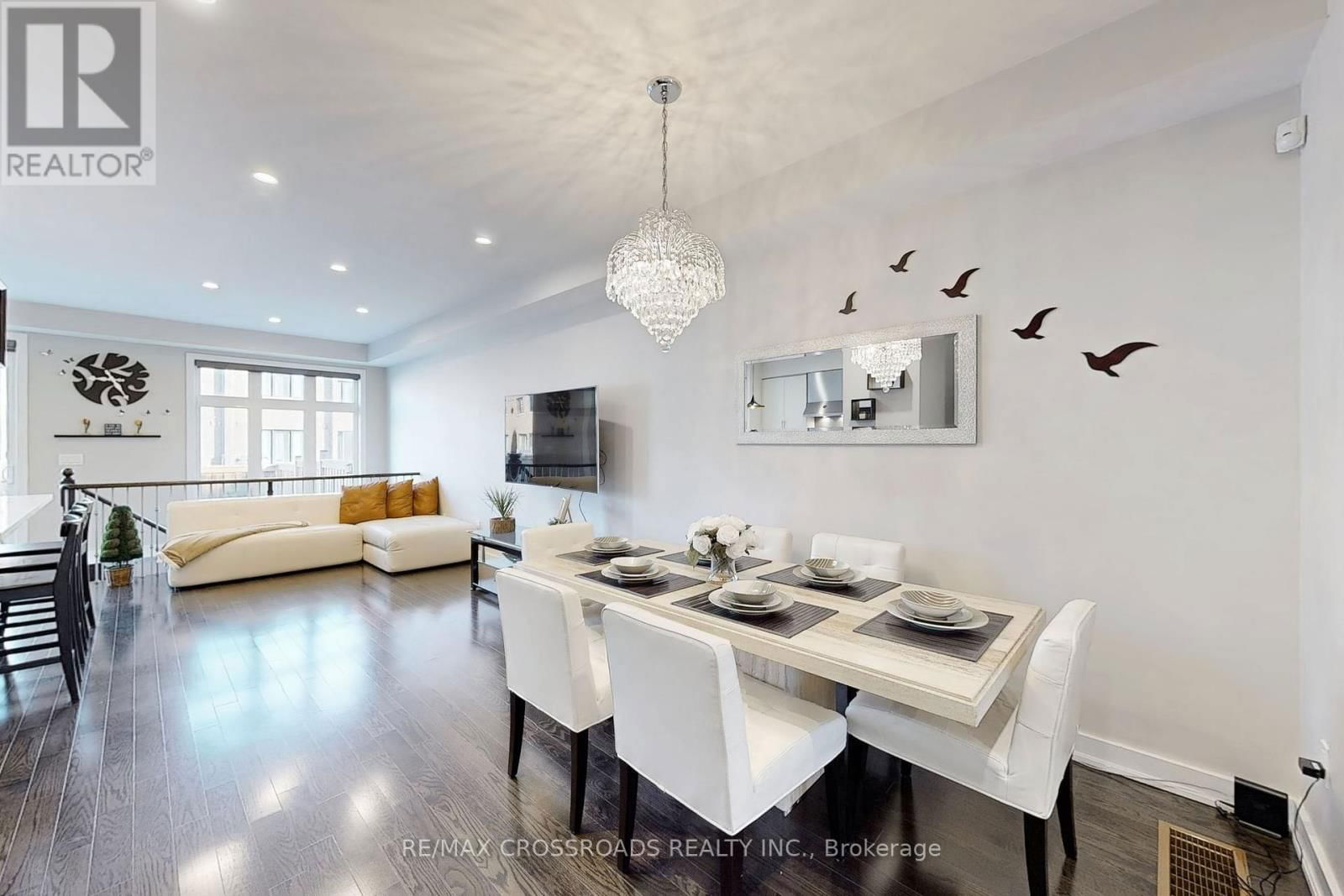 92 DARIOLE DRIVE Image 15