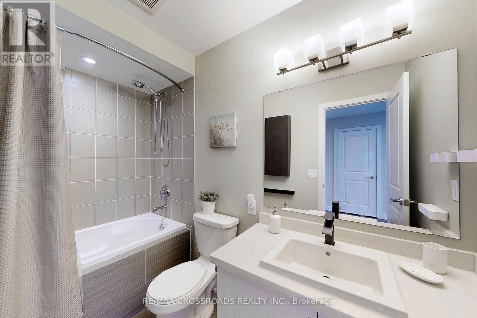 92 DARIOLE DRIVE Image 37