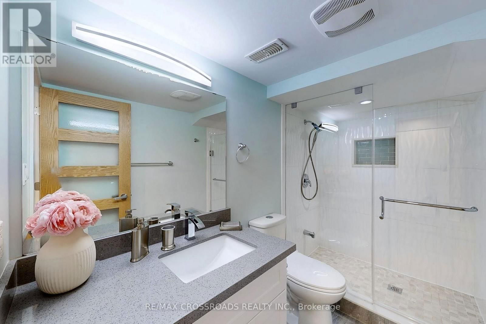 92 DARIOLE DRIVE Image 42