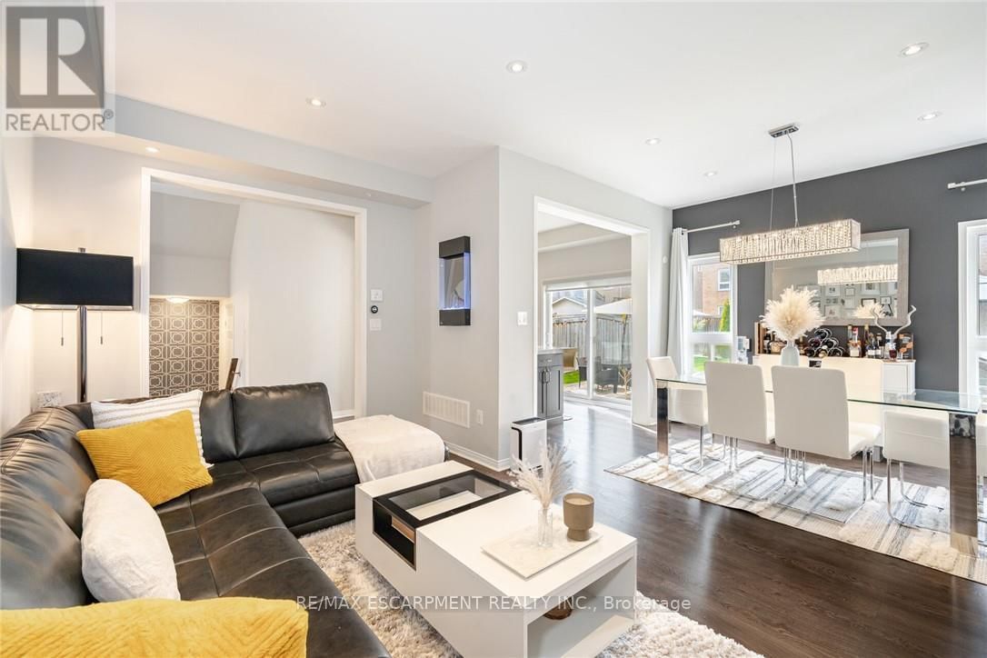 66 SLACK STREET Image 11