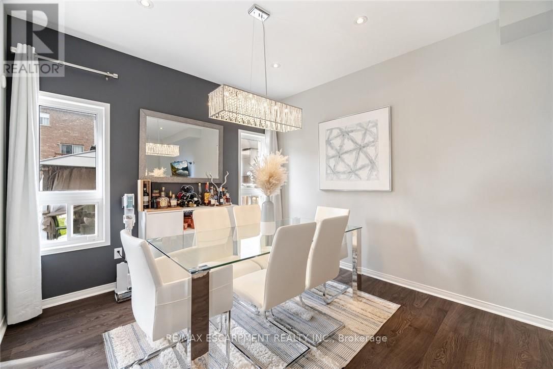66 SLACK STREET Image 13