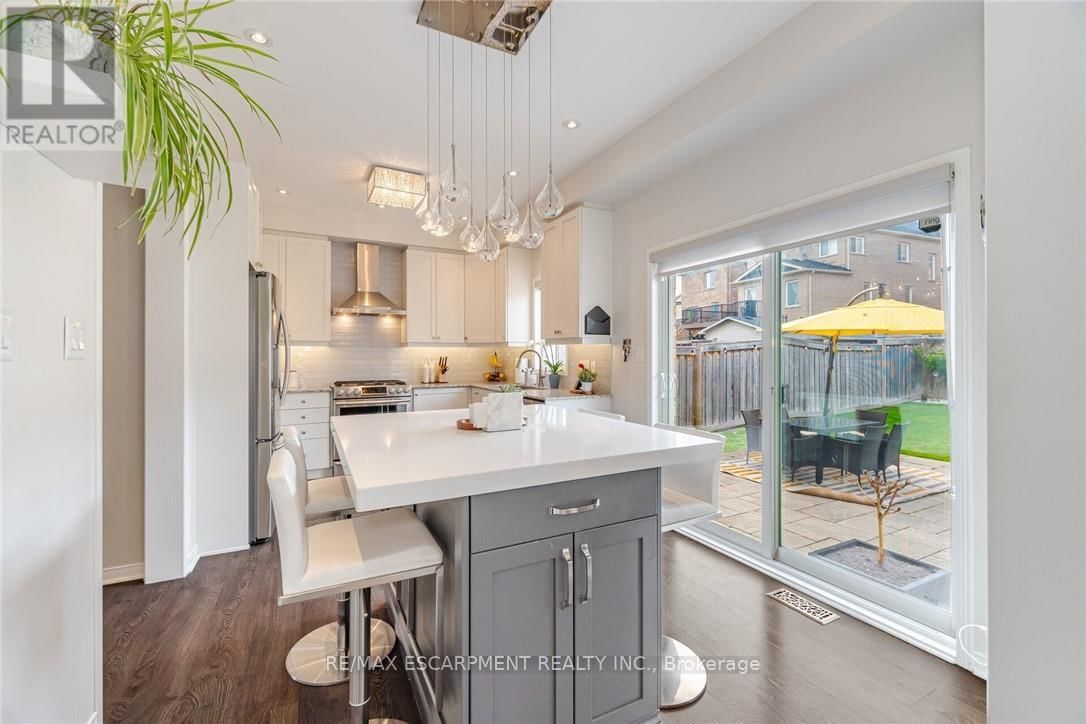 66 SLACK STREET Image 16
