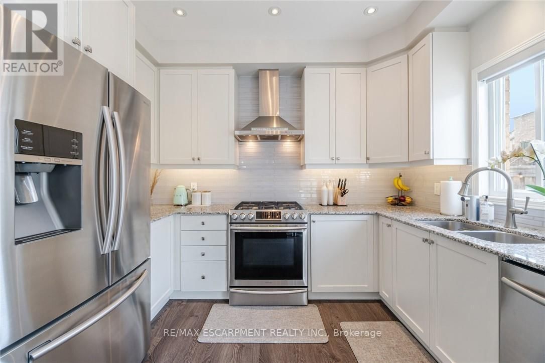 66 SLACK STREET Image 17