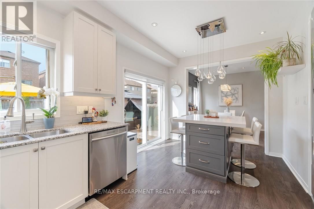 66 SLACK STREET Image 20