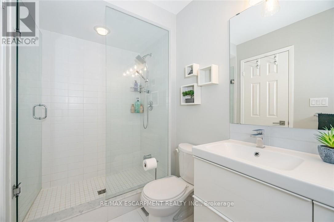 66 SLACK STREET Image 27