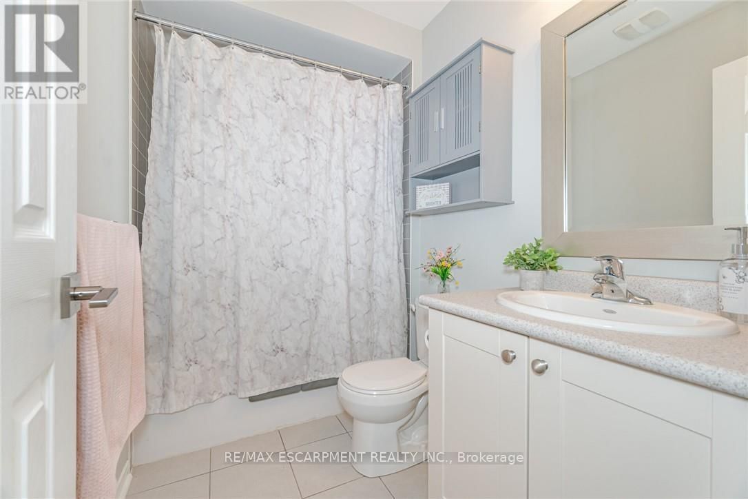 66 SLACK STREET Image 32