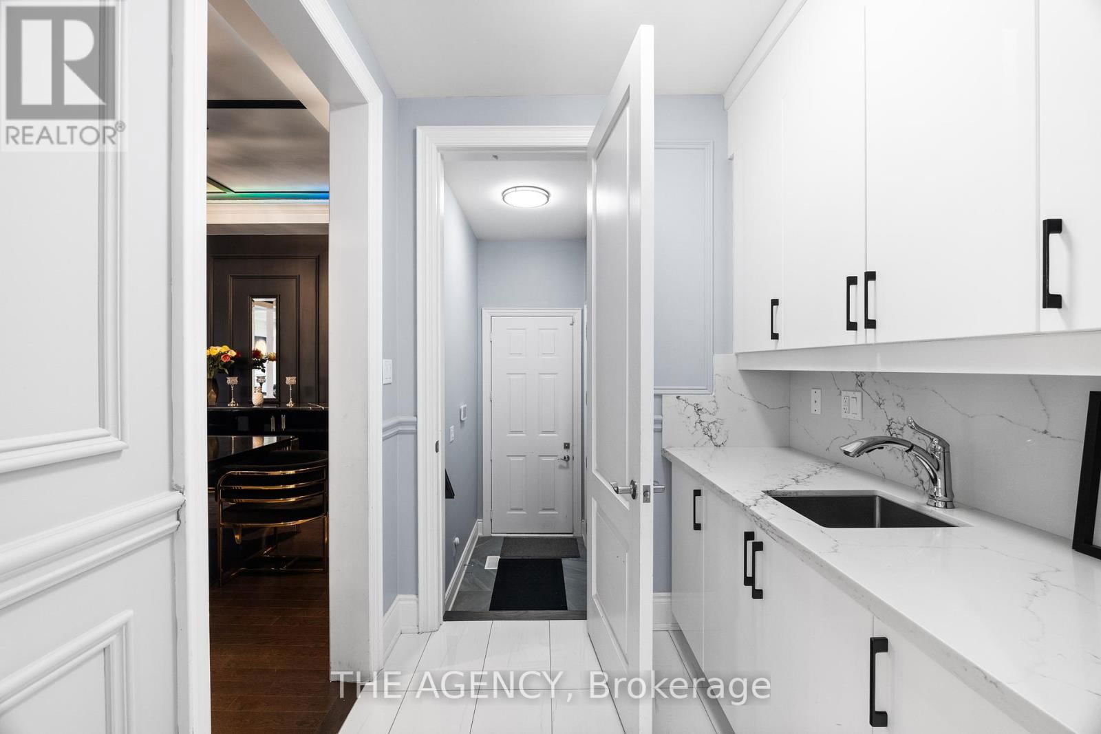 2 LAKE LENORA AVENUE Image 21