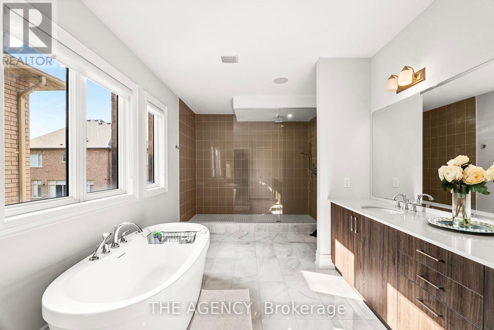2 LAKE LENORA AVENUE Image 33