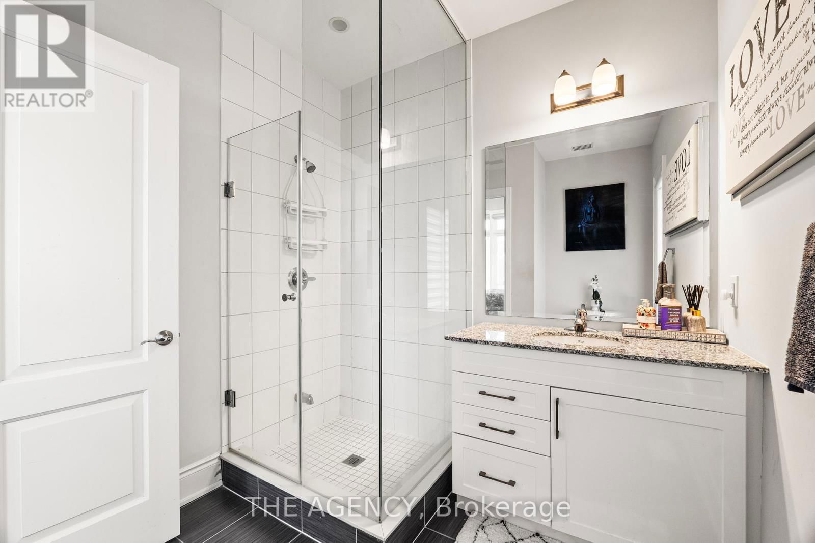 2 LAKE LENORA AVENUE Image 35