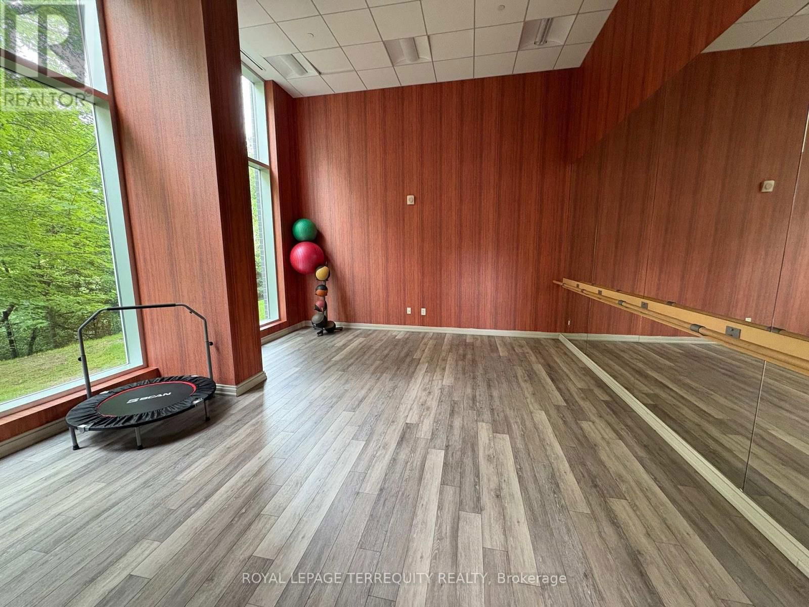 320 - 8763 BAYVIEW AVENUE Image 20