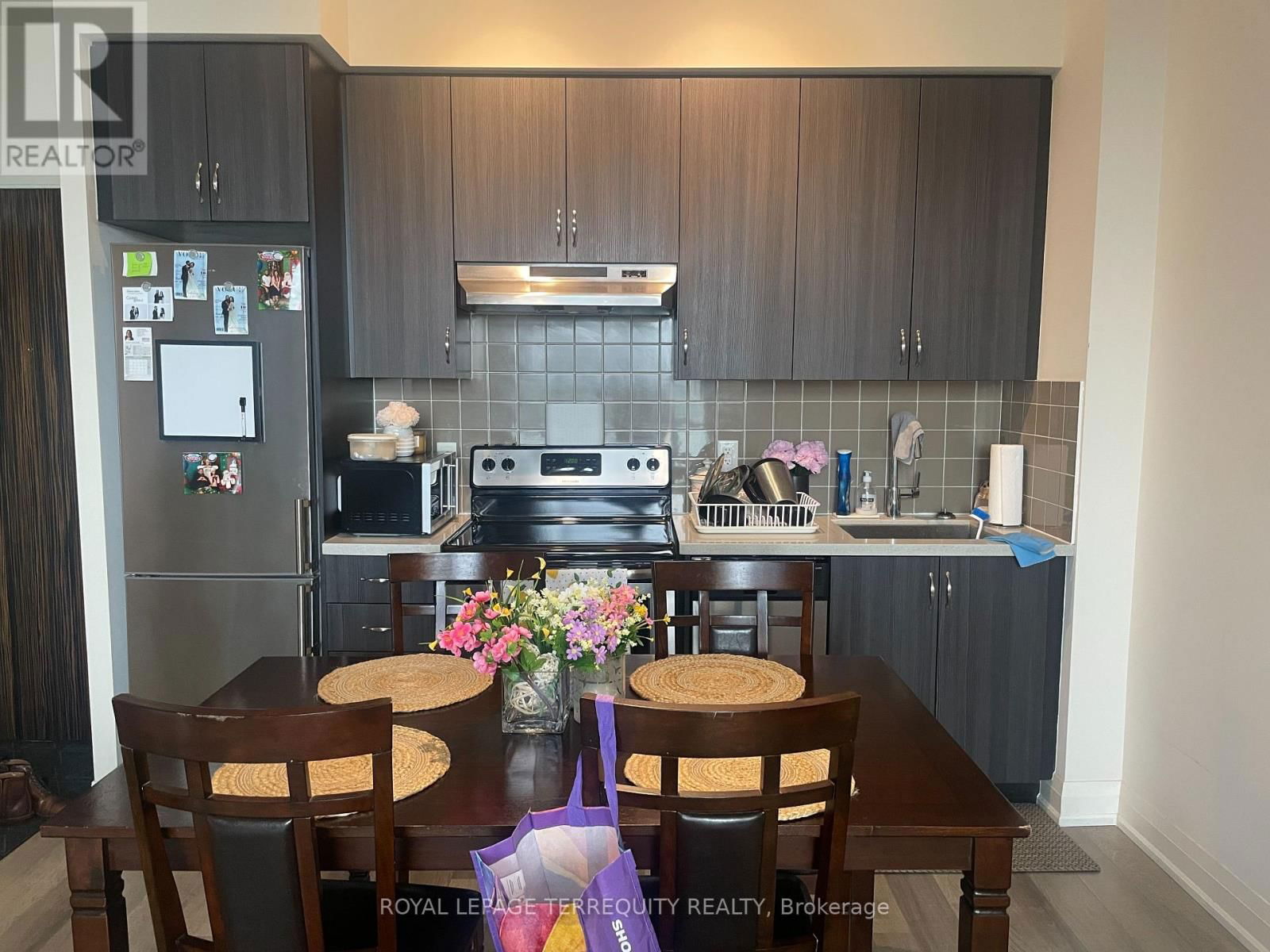 320 - 8763 BAYVIEW AVENUE Image 3
