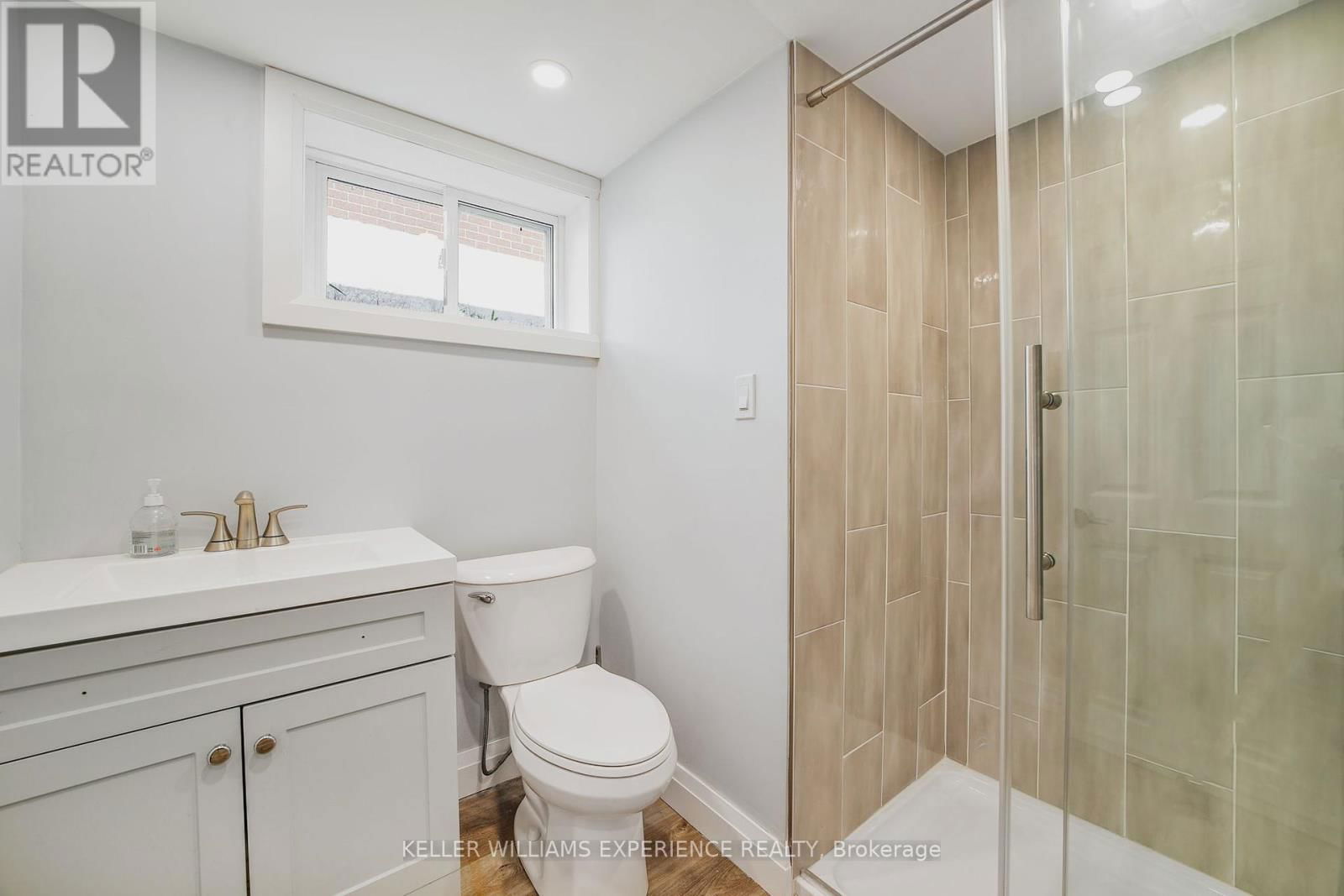 85 GLADMAN AVENUE Image 33