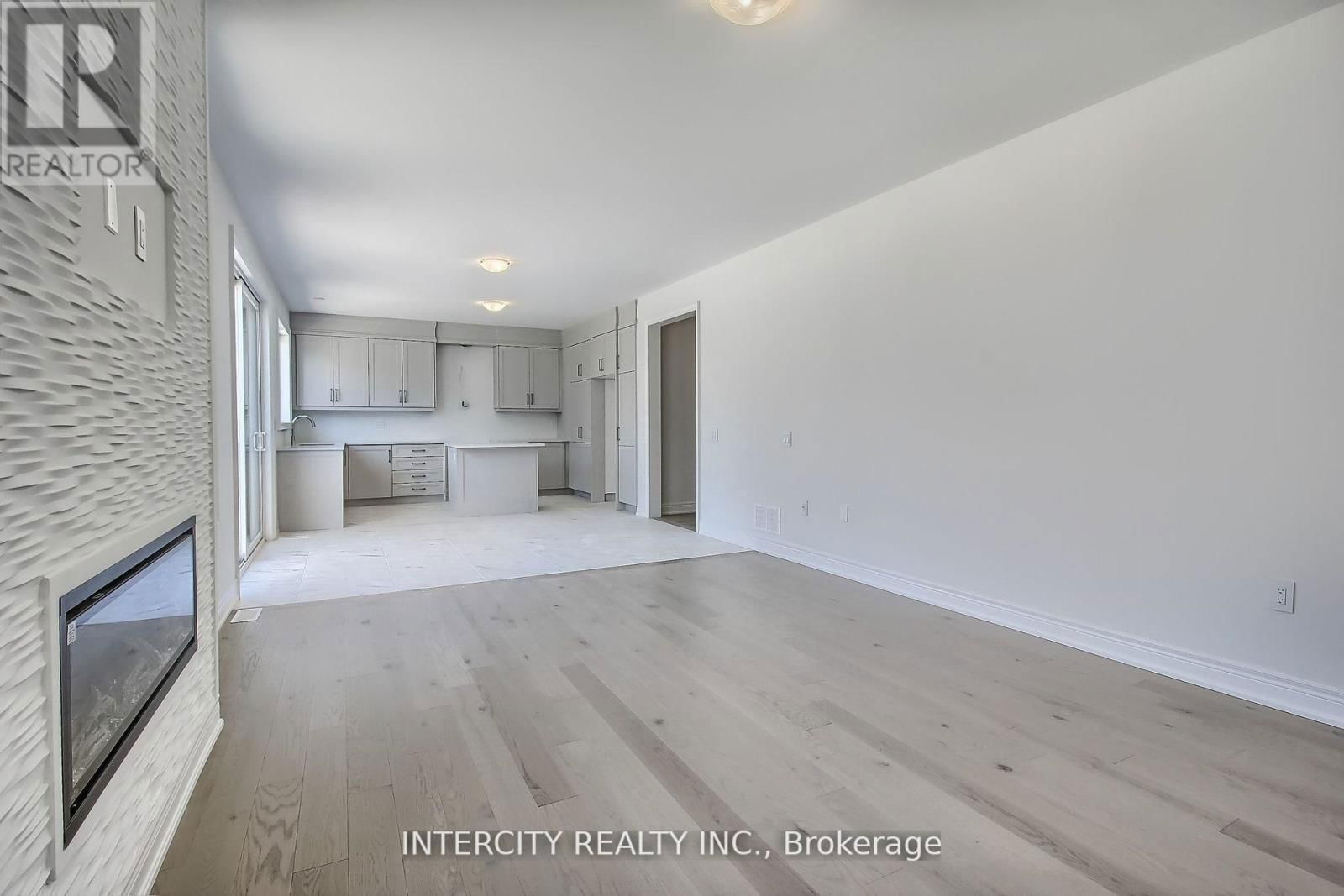 331 SEAVIEW HEIGHTS Image 19