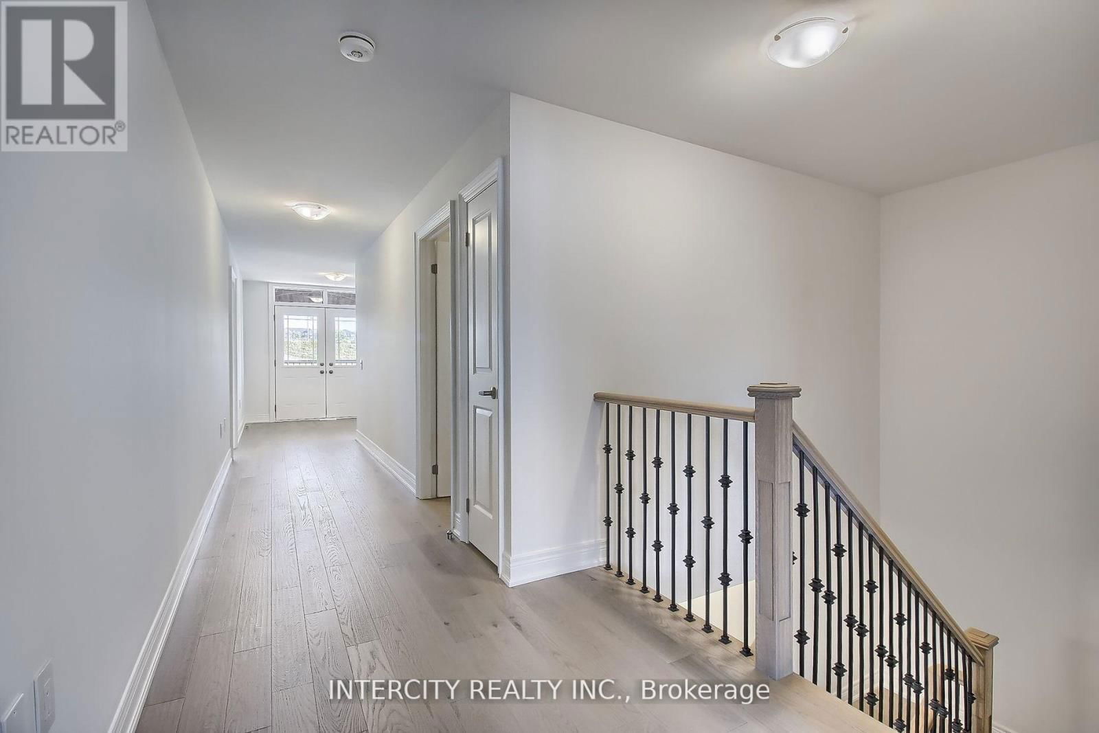 331 SEAVIEW HEIGHTS Image 22