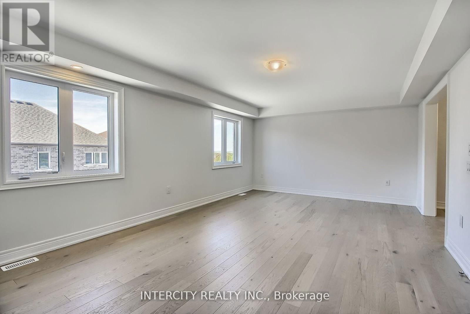 331 SEAVIEW HEIGHTS Image 27