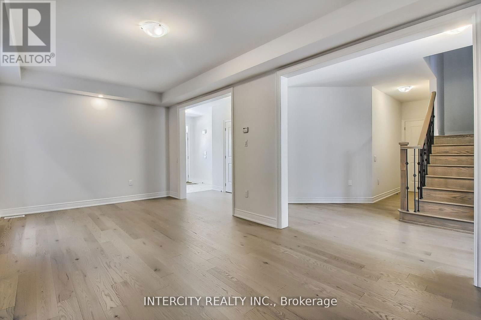 331 SEAVIEW HEIGHTS Image 7