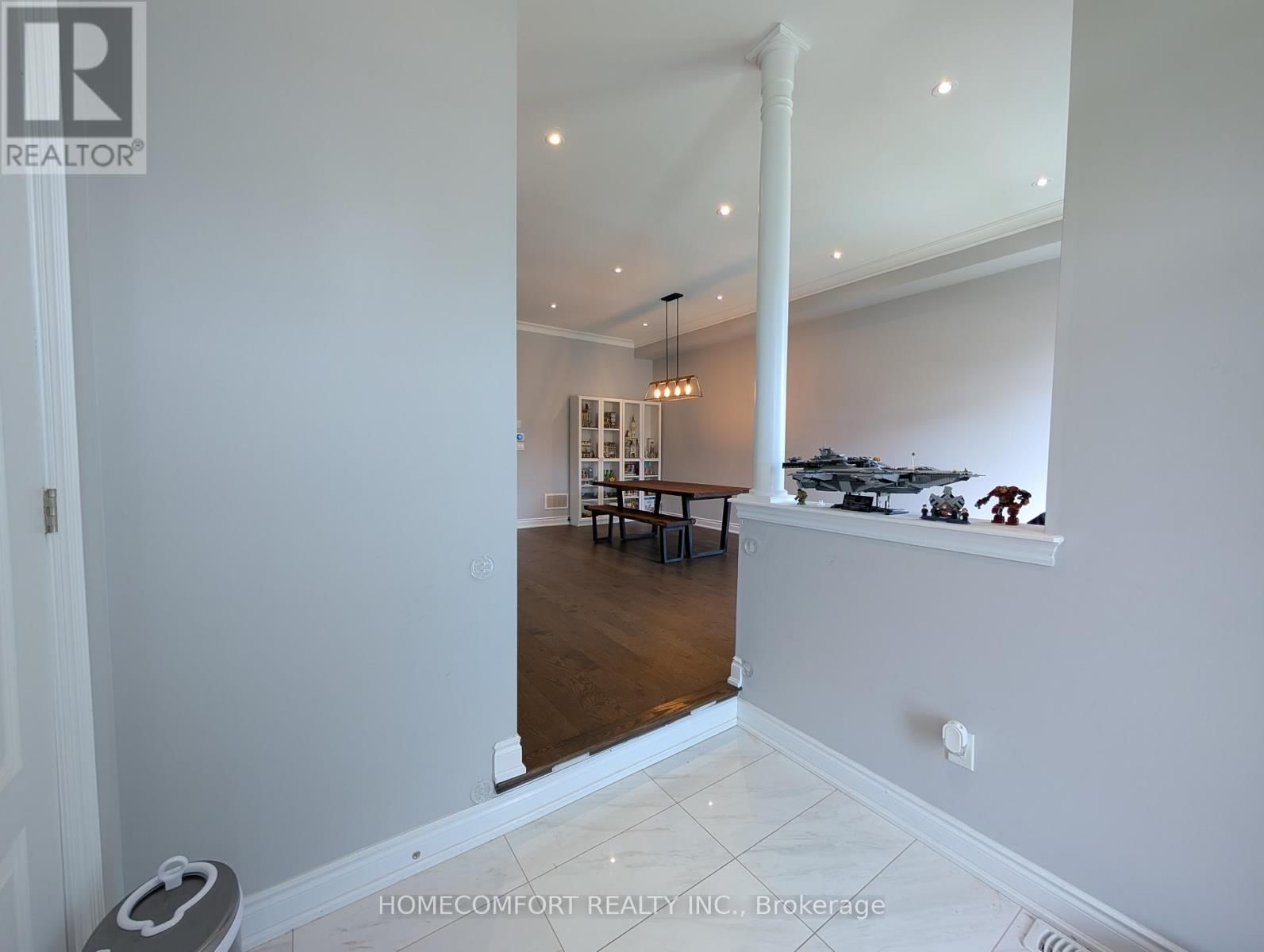 230 PARADELLE DRIVE Image 2