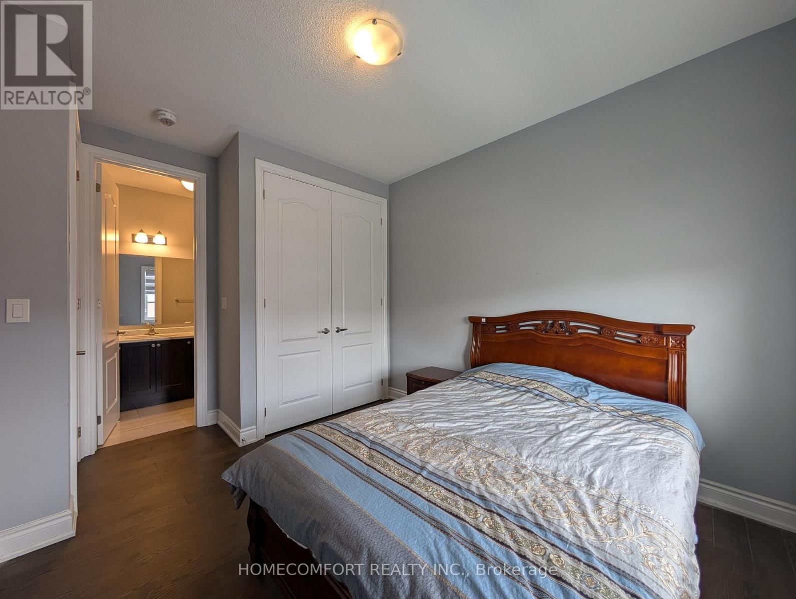 230 PARADELLE DRIVE Image 28