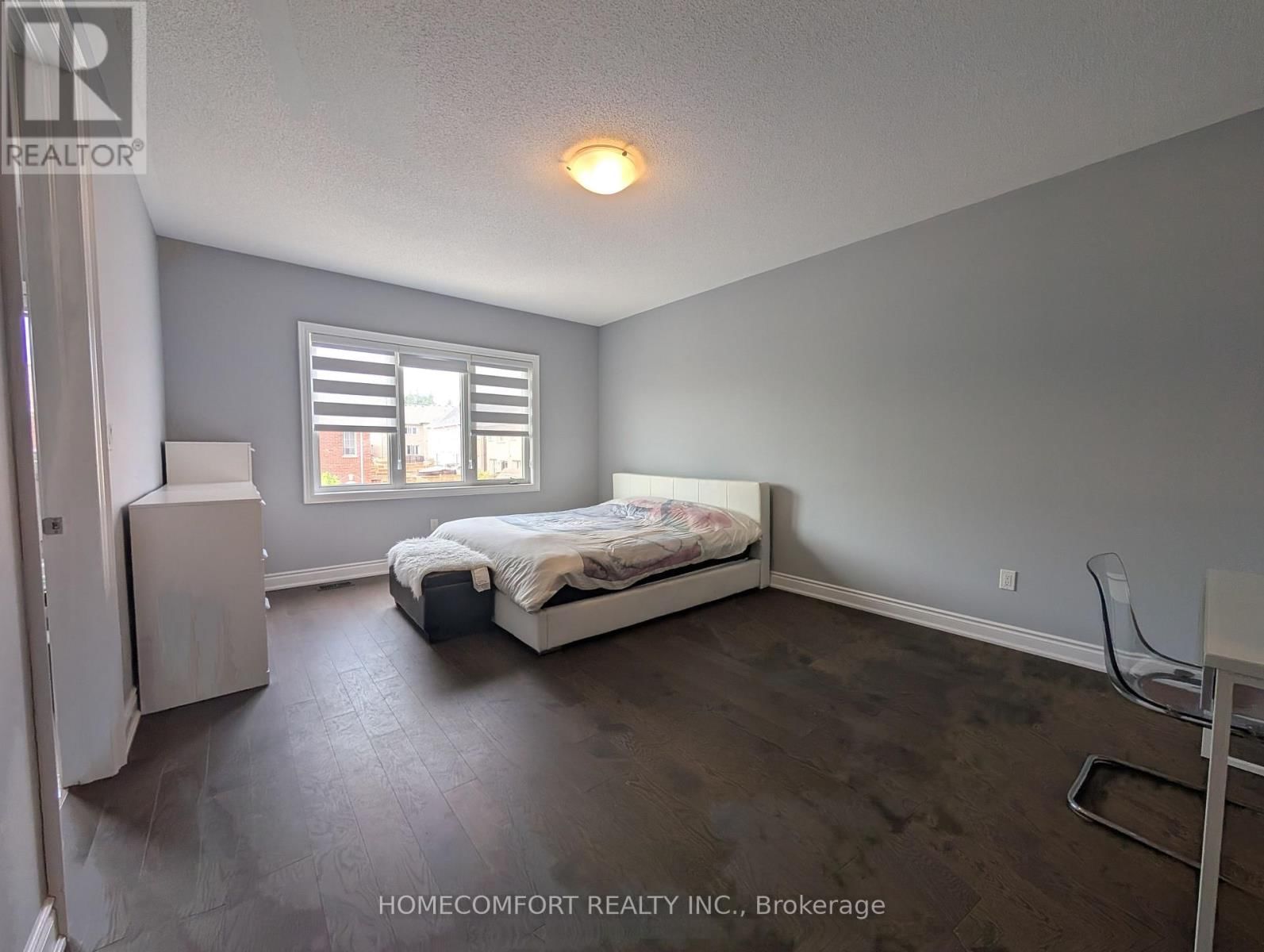 230 PARADELLE DRIVE Image 30