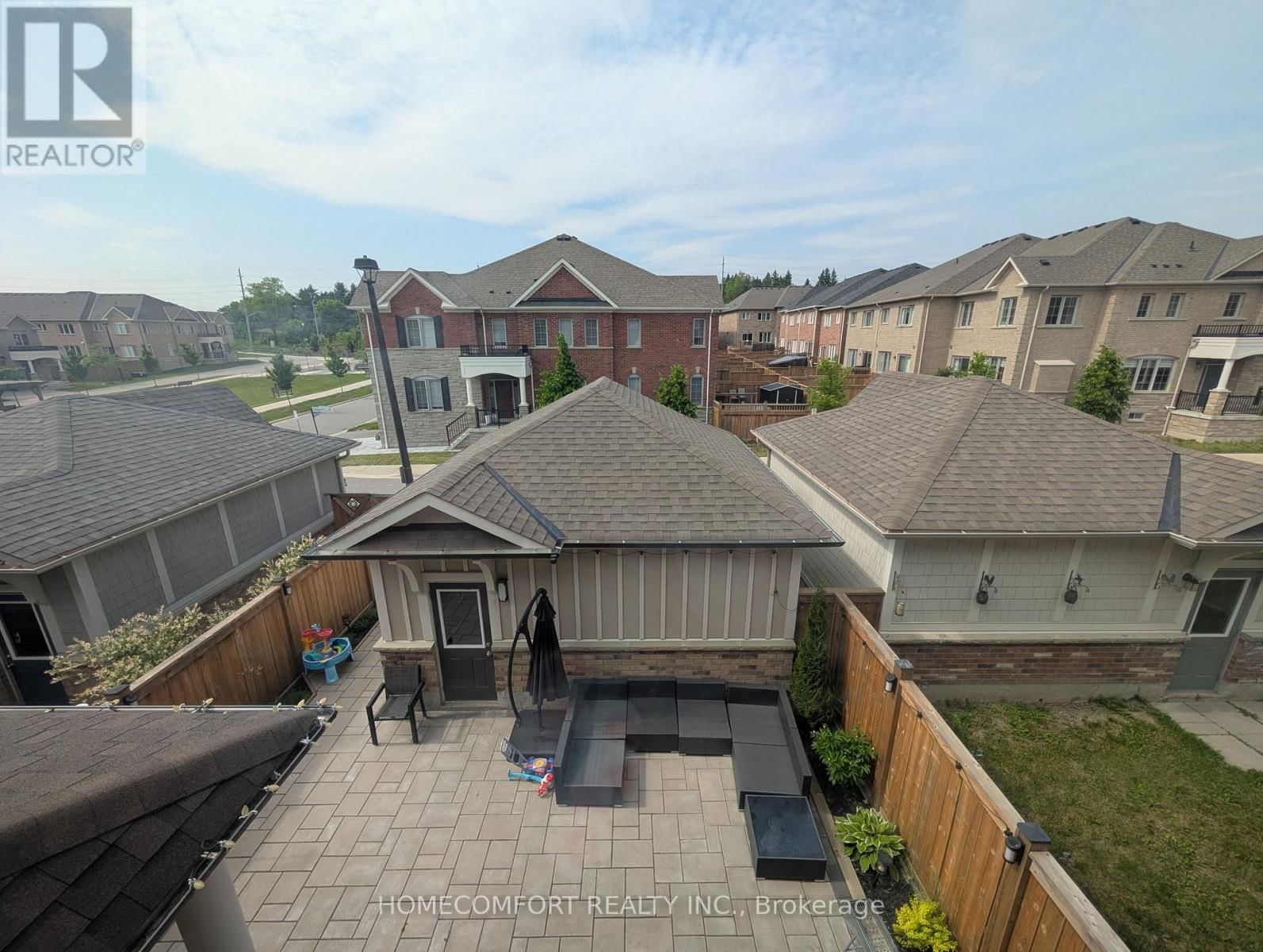 230 PARADELLE DRIVE Image 32