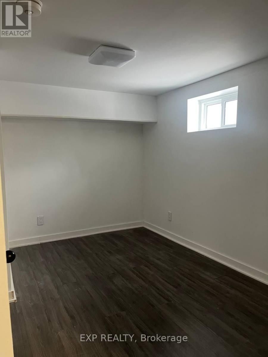 7 GLASS DRIVE Image 11
