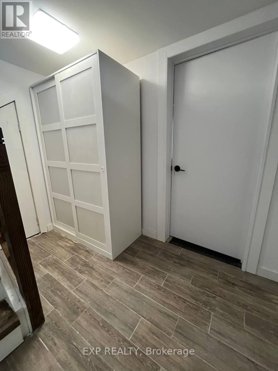 7 GLASS DRIVE Image 16