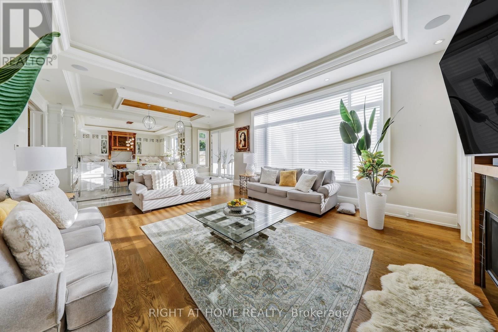 10 YONGEVIEW AVENUE Image 23