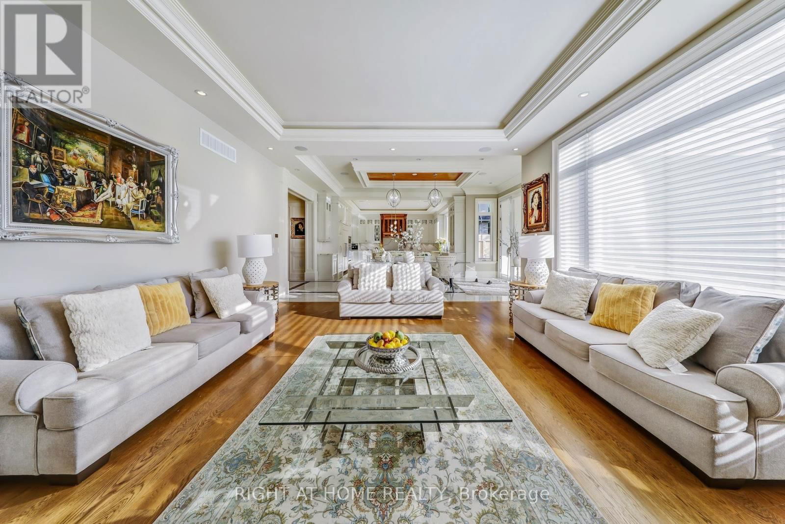 10 YONGEVIEW AVENUE Image 24