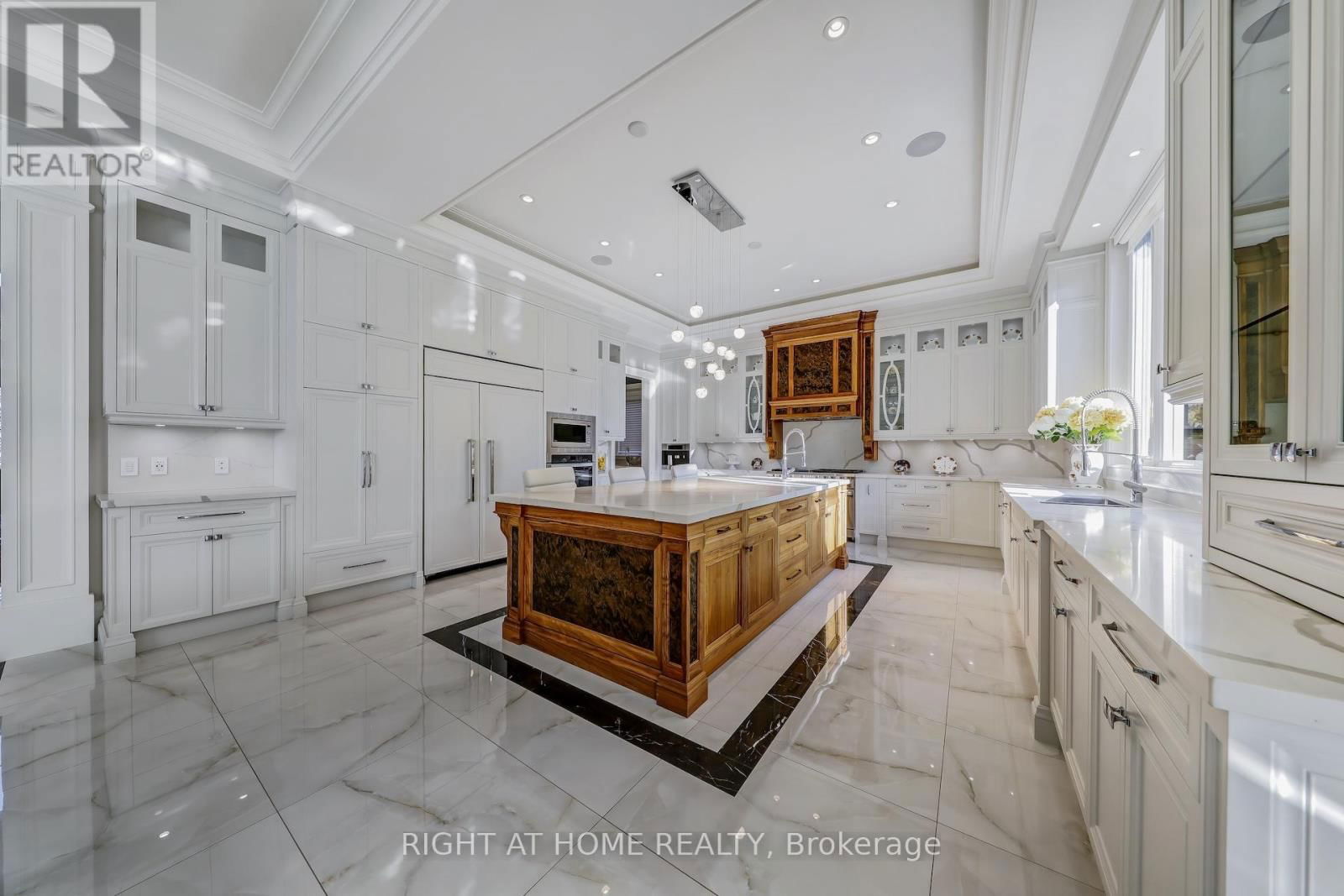 10 YONGEVIEW AVENUE Image 26