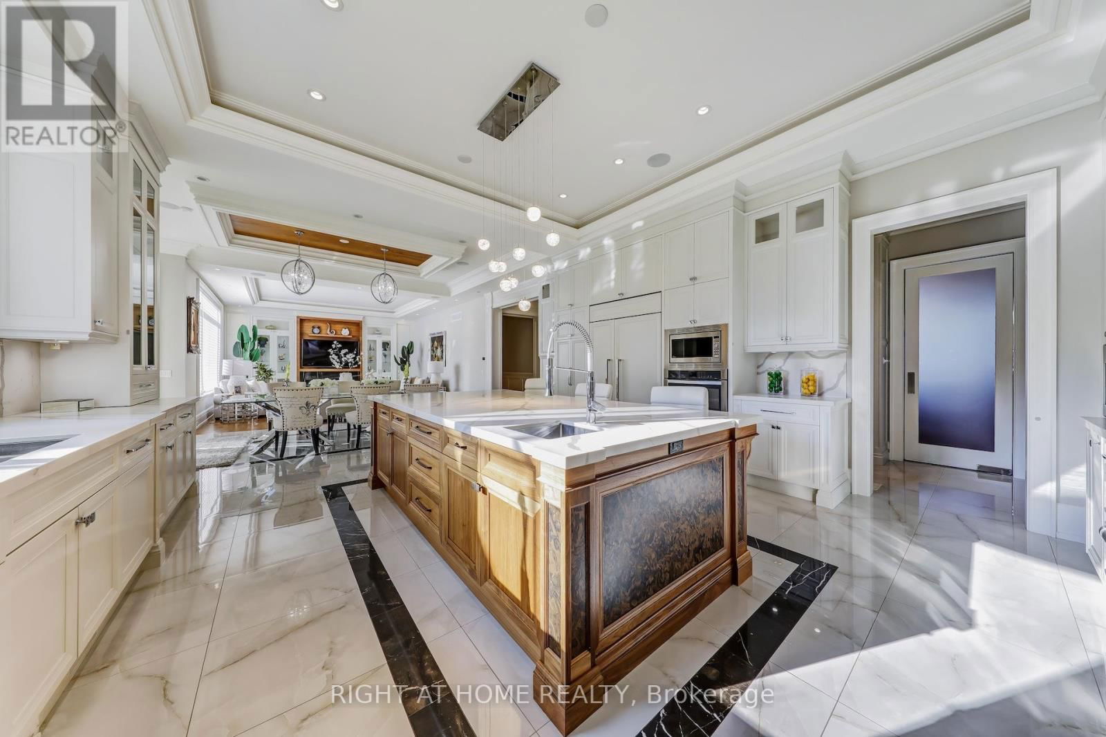 10 YONGEVIEW AVENUE Image 27