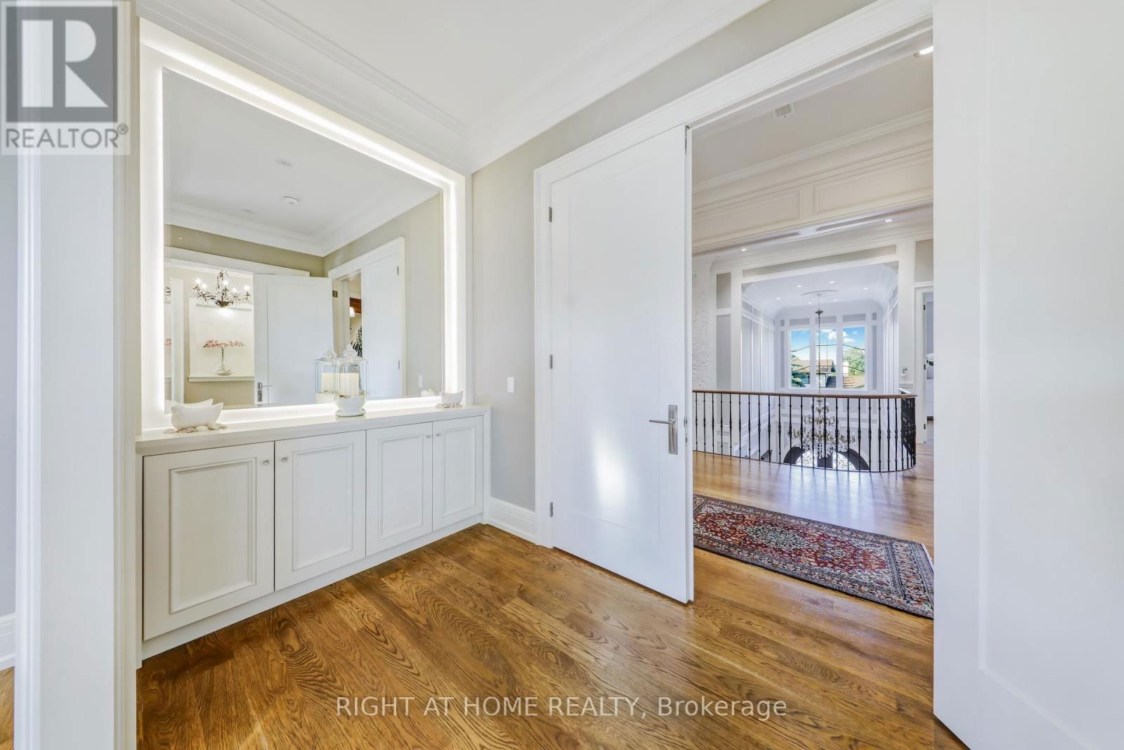 10 YONGEVIEW AVENUE Image 37