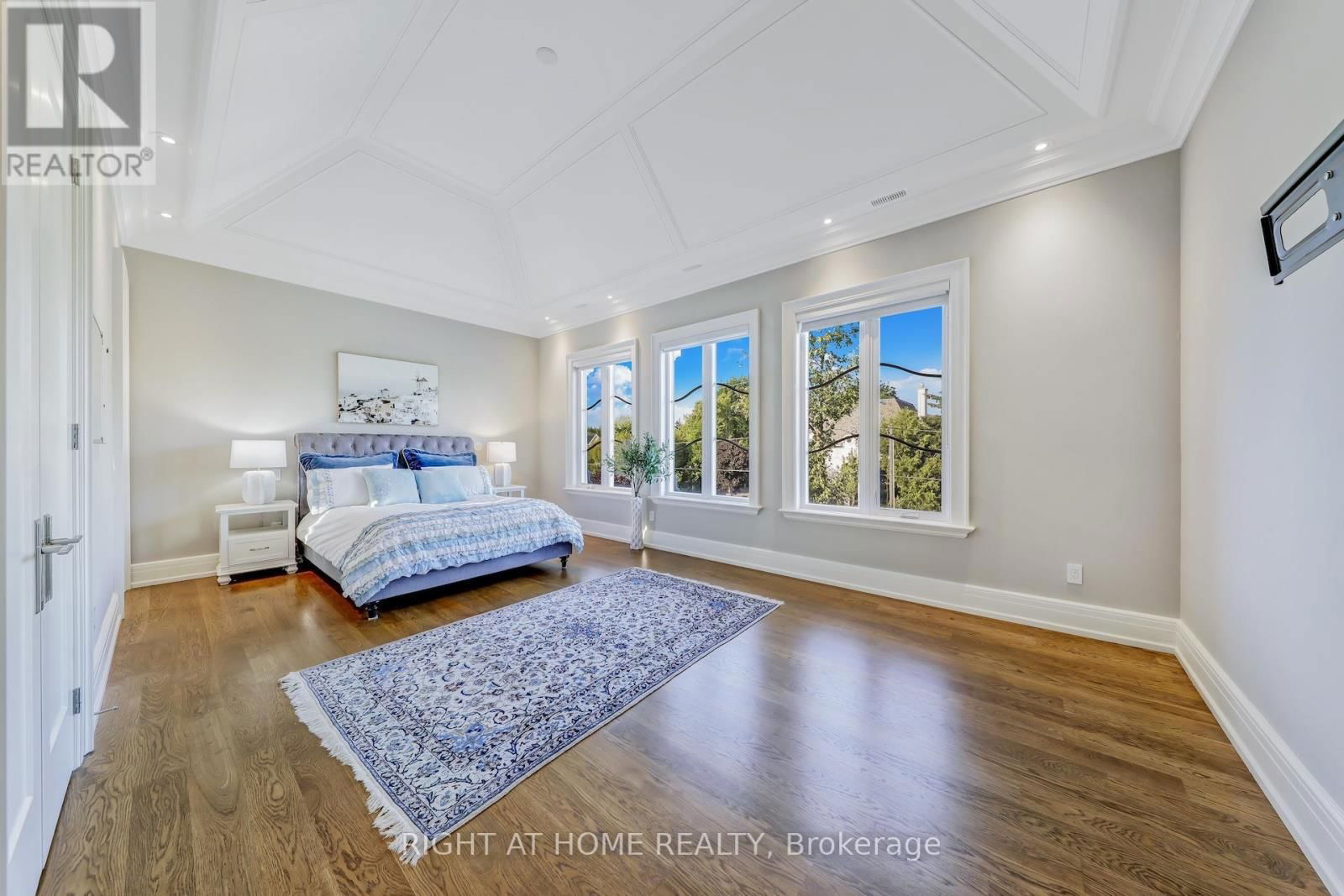 10 YONGEVIEW AVENUE Image 46