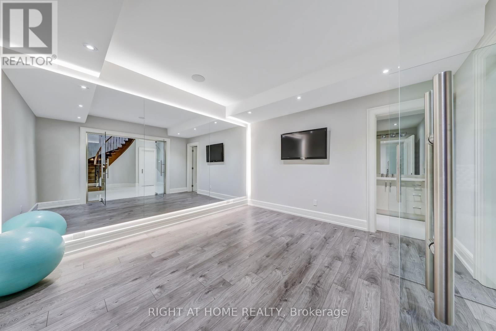 10 YONGEVIEW AVENUE Image 49